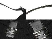 Load image into Gallery viewer, FENDI フェンディ マンマバケット ワンショルダーバッグ FF ズッキーノ柄 キャンバス レザー ブラック シルバー金具 美品 中古 4b006028