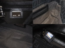 Load image into Gallery viewer, FENDI フェンディ マンマバケット ワンショルダーバッグ FF ズッキーノ柄 キャンバス レザー ブラック シルバー金具 美品 中古 4b006028