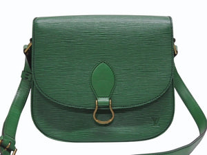 極美品 LOUIS VUITTON ルイヴィトン ショルダーバッグ サンクルーGM M52194 エピレザー グリーン ゴールド金具 中古 4b006046