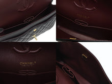 Load image into Gallery viewer, 極美品 CHANEL シャネル Wフラップ 23 ショルダーバッグ ラムスキン ランダム マトラッセ ゴールド金具 ブラック 中古 4b006049