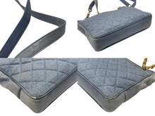 Load image into Gallery viewer, CHANEL シャネル マトラッセライン ショルダーバッグ 2番台 キャンバス カーフスキン ゴールド金具 良品 中古 4b006078