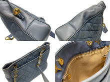 Load image into Gallery viewer, CHANEL シャネル マトラッセライン ショルダーバッグ 2番台 キャンバス カーフスキン ゴールド金具 良品 中古 4b006078