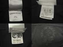 Load image into Gallery viewer, CHROME HEARTS クロムハーツ 半袖Tシャツ サイズS スクロールラベルロゴ プリント ブラック ホワイト 美品 中古 4b006110