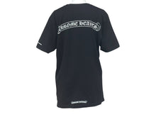 Load image into Gallery viewer, CHROME HEARTS クロムハーツ 半袖Tシャツ サイズS スクロールラベルロゴ プリント ブラック ホワイト 美品 中古 4b006110