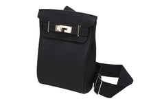 Load image into Gallery viewer, 新品同様 エルメス HERMES アッカドPM W刻印 ワンショルダーバッグ ネイビー トゴ 新型 シルバー金具 中古 4b006138