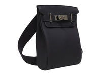 Load image into Gallery viewer, 新品同様 エルメス HERMES アッカドPM W刻印 ワンショルダーバッグ ネイビー トゴ 新型 シルバー金具 中古 4b006138