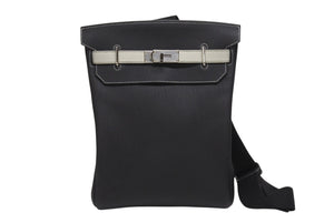 未使用 HERMES エルメス ケリー スペシャルオーダー品 アッカドGM ショルダーバッグ W刻印 ブラック グリスパール シルバー金具 中古 4b006142