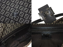 Load image into Gallery viewer, 極美品 FENDI フェンディ ズッキーノ柄 マンマバケット ワンショルダーバッグ 8BR000 ブラウン ガンメタリック金具 中古 4b006144