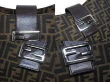 Load image into Gallery viewer, FENDI フェンディ マンマバケット ワンショルダーバッグ 26424 ズッカ柄 ブラウン キャンバス レザー シルバー金具 美品 中古 4b006181