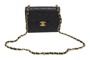 極美品 CHANEL シャネル ミニマトラッセ 17 チェーンショルダーバッグ 1番台 ラムスキン ココマーク ブラック ゴールド金具 中古 4b006189