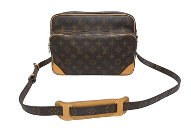 極美品 LOUIS VUITTON ルイヴィトン ナイル ショルダーバッグ M45244 モノグラム ブラウン PVC レザー ゴールド金具 中古 4b006192