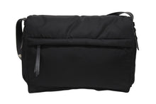 Load image into Gallery viewer, 極美品 PRADA プラダ ラージ パデッド ショルダーバッグ 1BD256 Re-Nylon ナイロン トライアングルロゴ レザー ブラック 中古 4b006197
