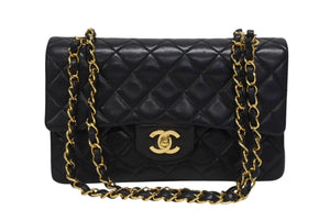 極美品 CHANEL シャネル マトラッセ23 Wフラップ Wチェーンショルダーバッグ A01113 2番台 ココマーク ラムスキン ブラック 中古 4b006199