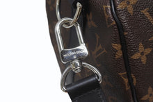 Load image into Gallery viewer, 極美品 LOUIS VUITTON ルイヴィトン キーポル バンドリエール45 ボストンバッグ M56711 モノグラムマカサー ブラウン 中古 4b006211