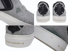 Load image into Gallery viewer, CHROME HEARTS クロムハーツ CH SLIP ON スリッポン スニーカー サイズ43 グリッター シルバー CHプラスパッチ ダガー装飾 良品 中古 4b006235