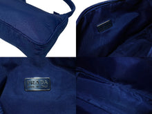 Load image into Gallery viewer, 極美品 PRADA プラダ ホーボー ハンドバッグ トライアングルロゴ 三角プレートロゴ ブルー ナイロン シルバー金具 イタリア製 中古 4b006248