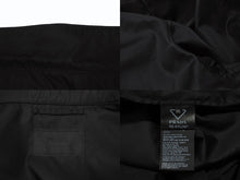 Load image into Gallery viewer, 極美品 PRADA プラダ Re-Nylon Shirt リナイロン 長袖シャツ SC514 サイズXXL トライアングルロゴ 三角ロゴプレート ブラック 中古 4b006249