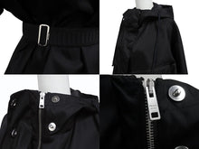 Load image into Gallery viewer, 極美品 PRADA プラダ Re-Nylon リナイロン トライアングルロゴプレート フーデッドジャケット 292255 S000 1WQ8 ブラック サイズ36 中古 4b006250