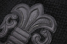 Load image into Gallery viewer, 極美品 CHROME HEARTS クロムハーツ BSフレア レザーパッチ ニットキャップ BSフレア ボタン ビーニー カシミヤ ブラック ONE SIZE 中古 4b006255