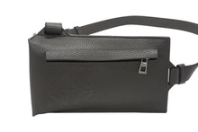 Load image into Gallery viewer, 極美品 LOEWE ロエベ バーティカル Tポケット ショルダーバッグ ソフトグレインカーフ レザー カーキ シルバー金具 中古 4b006265