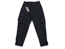 Load image into Gallery viewer, Dior Homme ディオール オム × ALYX アリクス カーゴパンツ 933C124A4530 サイズ44 ネイビー 19AW キムジョーンズ期 美品 中古 4b006268