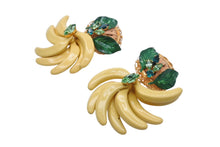 Load image into Gallery viewer, DOLCE&amp;GABBANA ドルチェアンドガッバーナ イヤリング 重量約66.8g バナナ ブラス ラタン ラインストーン 美品 中古 4b006324