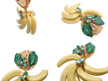 Load image into Gallery viewer, DOLCE&amp;GABBANA ドルチェアンドガッバーナ イヤリング 重量約66.8g バナナ ブラス ラタン ラインストーン 美品 中古 4b006324