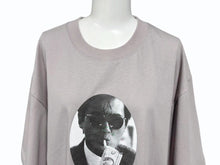 Load image into Gallery viewer, 新品未使用 Victoria HongKong ヴィクトリアホンコン 半袖Ｔシャツ グレー プリント サイズL TPVICTORIAT2 中古 4b006362