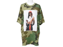 Load image into Gallery viewer, 新品未使用 Supreme シュプリーム Playboi Carti プレイボイ カルティ PHOTO TEE 半袖Ｔシャツ カモフラ柄 サイズM FW25T50 中古 4b006377