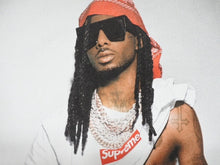 Load image into Gallery viewer, 新品未使用 Supreme シュプリーム Playboi Carti プレイボイ カルティ PHOTO TEE 半袖Ｔシャツ イエロー サイズM FW25T50 中古 4b006380