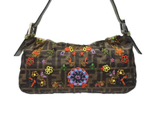 Load image into Gallery viewer, FENDI フェンディ ズッカ柄 ビーズ刺繍 マンマバケット ハンドバッグ ワンショルダーバッグ ブラウン ゴールド金具 ロゴ 美品 中古 4b006386