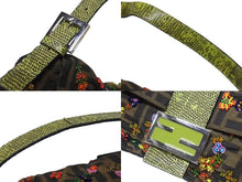 Load image into Gallery viewer, FENDI フェンディ ズッカ柄 ビーズ刺繍 マンマバケット ハンドバッグ ワンショルダーバッグ ブラウン ゴールド金具 ロゴ 美品 中古 4b006386