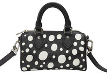 Load image into Gallery viewer, 新品同様 LOUIS VUITTON ルイヴィトン ナノ スピーディ 草間彌生 2WAYハンドバッグ M81910 モノグラムアンプラントレザー 中古 4b006394
