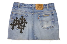 画像をギャラリービューアに読み込む, 未使用 CHROME HEARTS クロムハーツ × Levi&#39;s リーバイス セメタリークロスパッチ デニムミニスカート サイズ26 10パッチ 中古 4b006403 
