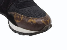 Load image into Gallery viewer, LOUIS VUITTON ルイヴィトン 1A3CVW ランアウェイ・ライン スニーカー モノグラム ブラック ブラウン サイズ35 美品 中古 4b006413