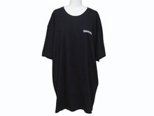 Load image into Gallery viewer, 極美品 CHROME HEARTS クロムハーツ ラスベガス限定 ロゴプリント半袖Ｔシャツ スクロールラベル ブラック コットン サイズXXL 中古 4b006419