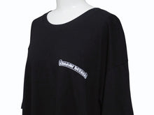 Load image into Gallery viewer, 極美品 CHROME HEARTS クロムハーツ ラスベガス限定 ロゴプリント半袖Ｔシャツ スクロールラベル ブラック コットン サイズXXL 中古 4b006419