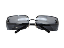 Load image into Gallery viewer, 極美品 CHANEL シャネル リムレス サングラス ラインストーン ココマーク 4104-B イタリア製 メタル ブラック サイズ62□15 120 中古 4b006424