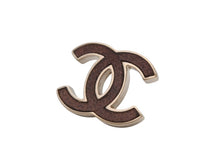 Load image into Gallery viewer, CHANEL シャネル ココマーク ピアス レザー調 両耳用 アクセサリー B12P刻印 4.6g ブラウン ゴールド 美品 中古 4b006436
