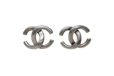 極美品 CHANEL シャネル Coco Mark ココマーク ピアス シルバーカラー 01P 刻印 1.7g アクセサリー 中古 4b006440