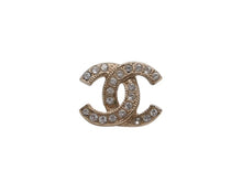 Load image into Gallery viewer, CHANEL シャネル ココマーク ピアス 重量約1.2g 001P刻印 ラインストーン メタル シルバー クリア 片耳用 美品 中古 4b006441