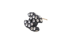 Load image into Gallery viewer, 極美品 CHANEL シャネル Coco Mark ココマーク ピアス 02A 刻印 3.1g ラインストーン ブラックカラー アクセサリー 中古 4b006444