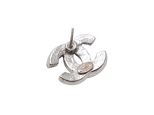 Load image into Gallery viewer, 極美品 CHANEL シャネル ココマーク ピアス 両耳 03A刻印 フランス製 メタル ラインストーン シルバー金具 3.4g 中古 4b006453