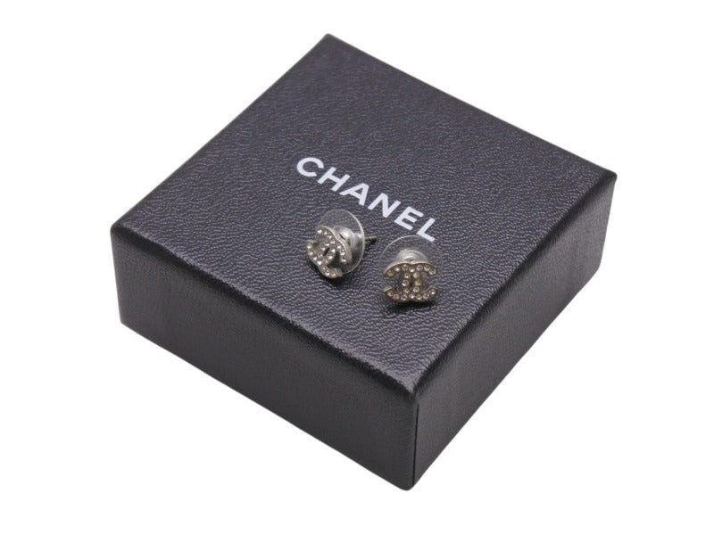 極美品 CHANEL シャネル ココマーク ピアス 両耳 A11V刻印 フランス製 重量約1.5g メタル ラインストーン ゴールド金具 中古 4b006454