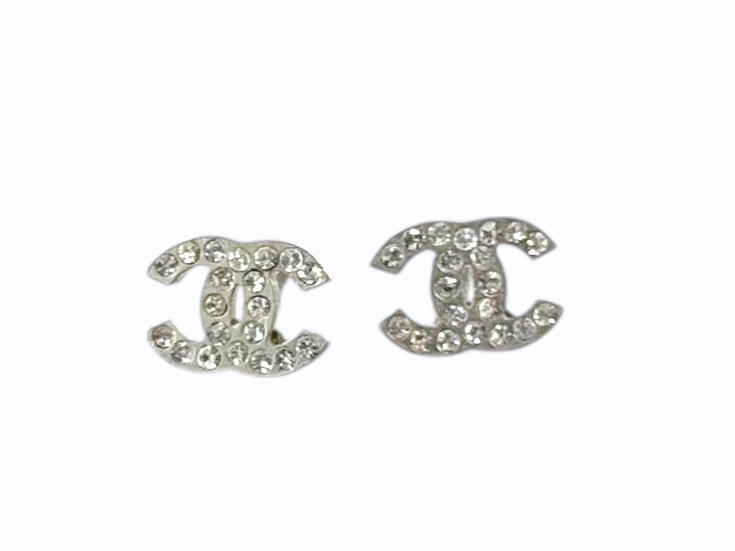 【正規品】CHANEL (シャネル) ストーン ピアス A13A 片耳 耳元にアート】CHANEL メティエダール限定 CCxストーン ピアス