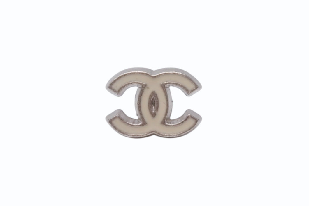 極美品 CHANEL シャネル Coco Mark ココマーク ピアス 04V 刻印 0.8g アイボリー シルバーカラー アクセサリー 中古 4b006465