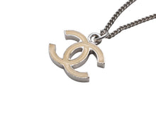 Load image into Gallery viewer, CHANEL シャネル ココマーク ネックレス 重量約5.9g 07V刻印 全長約47cm アイボリー シルバー メタル 美品 中古 4b006468
