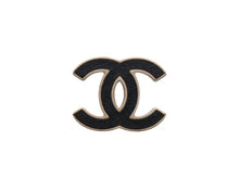 Load image into Gallery viewer, 極美品 CHANEL シャネル Coco Mark ココマーク ピアス B13C 刻印 4.8g ゴールド ブラック カラー 中古 4b006479