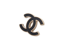 Load image into Gallery viewer, 極美品 CHANEL シャネル Coco Mark ココマーク ピアス B13C 刻印 4.8g ゴールド ブラック カラー 中古 4b006479