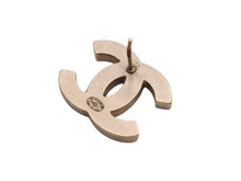 Load image into Gallery viewer, 極美品 CHANEL シャネル Coco Mark ココマーク ピアス B13C 刻印 4.8g ゴールド ブラック カラー 中古 4b006479